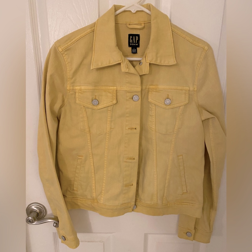 NWOT Gap Pastel Yellow Denim Jacket